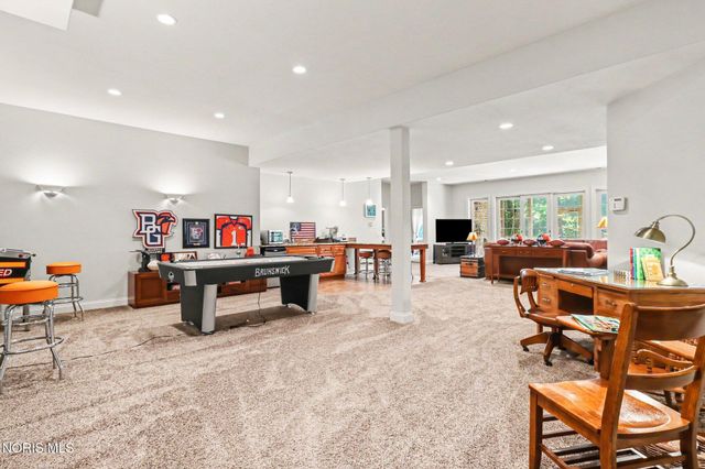 3401 Swan Ridge Lane, Maumee, OH 43537