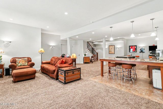 3401 Swan Ridge Lane, Maumee, OH 43537