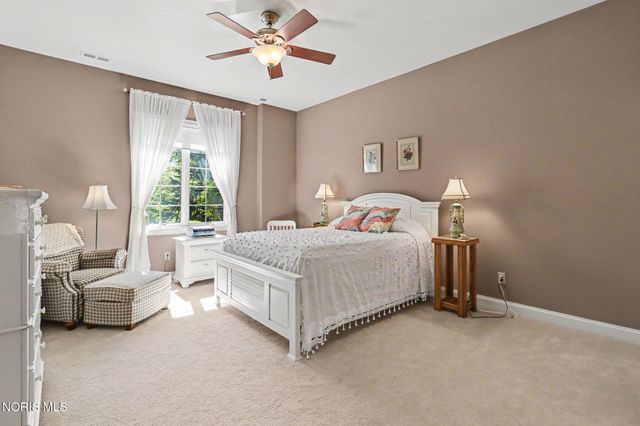 3401 Swan Ridge Lane, Maumee, OH 43537