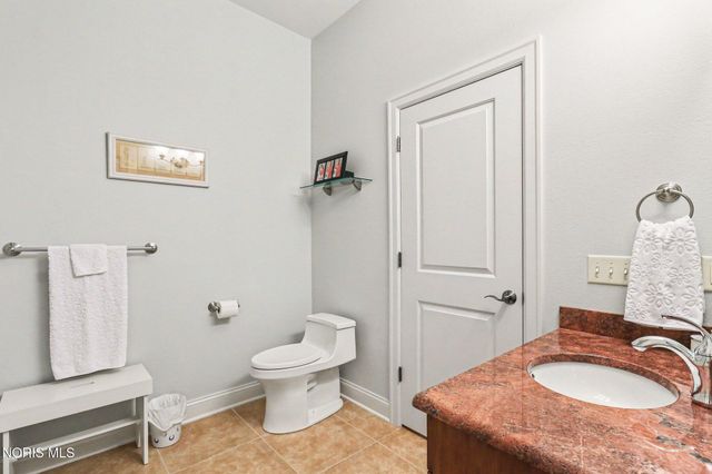 3401 Swan Ridge Lane, Maumee, OH 43537