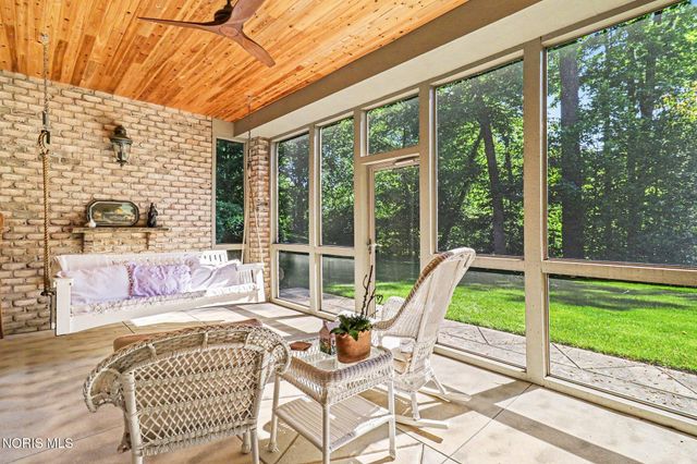 3401 Swan Ridge Lane, Maumee, OH 43537