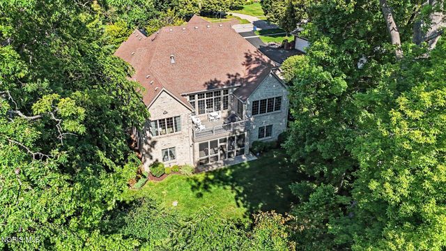 3401 Swan Ridge Lane, Maumee, OH 43537