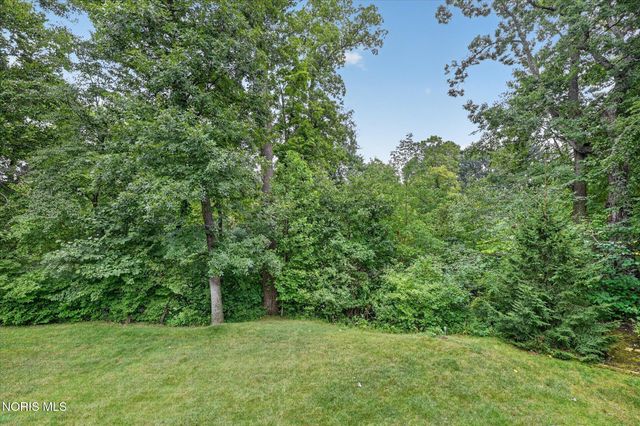 3401 Swan Ridge Lane, Maumee, OH 43537