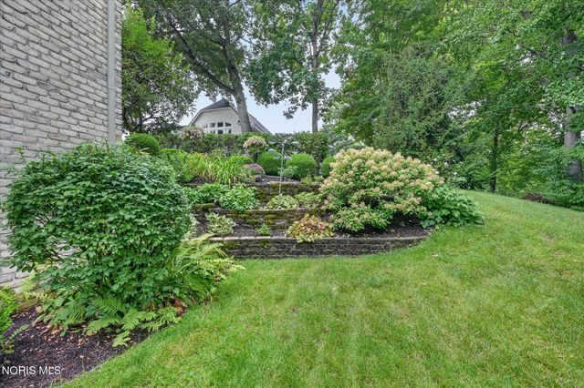 3401 Swan Ridge Lane, Maumee, OH 43537