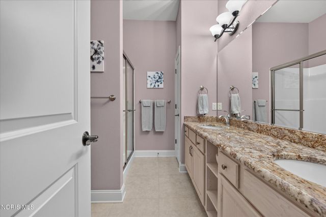 3401 Swan Ridge Lane, Maumee, OH 43537