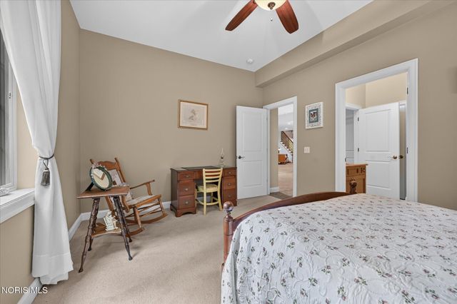 3401 Swan Ridge Lane, Maumee, OH 43537