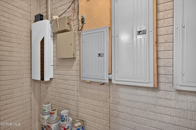 3401 Swan Ridge Lane, Maumee, OH 43537