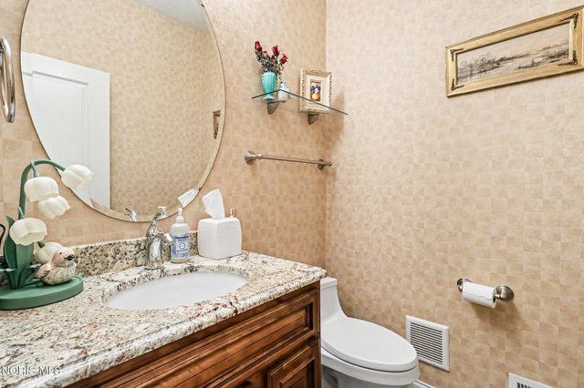 3401 Swan Ridge Lane, Maumee, OH 43537