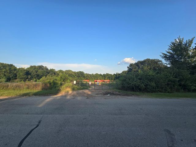 902 Old Plantersville Road, Montgomery, TX 77316