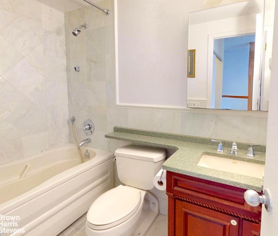 298 W 137th St Apt D, New York City, NY 10030