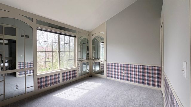 5611 Versailles Avenue, Ann Arbor, MI 48103