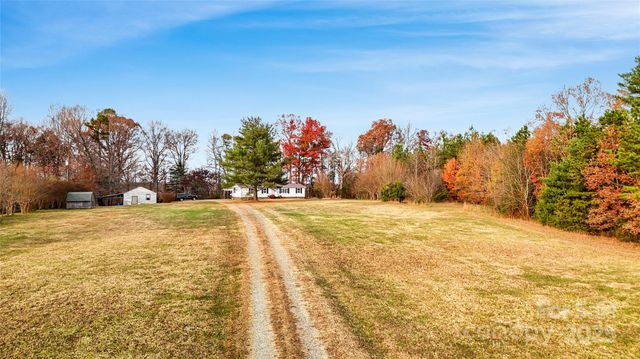 435 Moose Club Road, Statesville, NC 28677