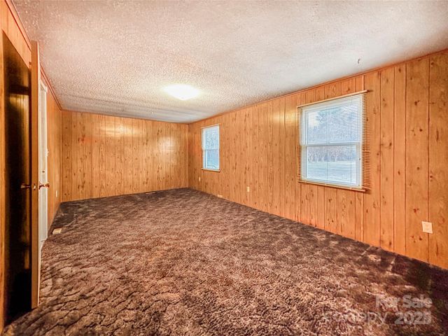 435 Moose Club Road, Statesville, NC 28677