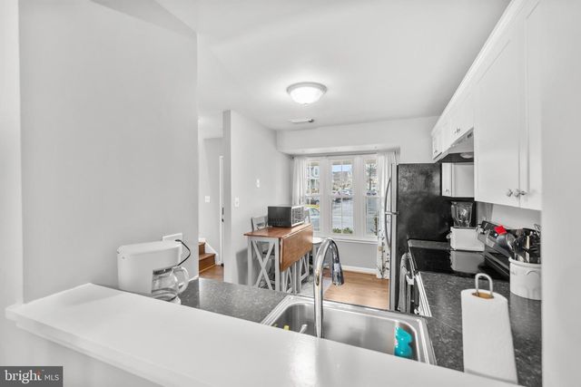 8773 VILLAGE GREEN CT, Alexandria, VA 22309