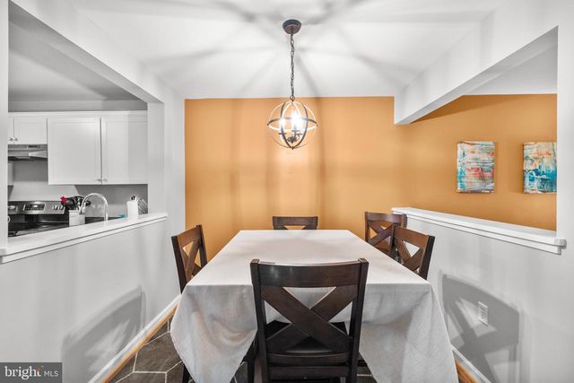 8773 VILLAGE GREEN CT, Alexandria, VA 22309