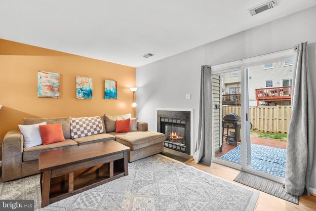 8773 VILLAGE GREEN CT, Alexandria, VA 22309