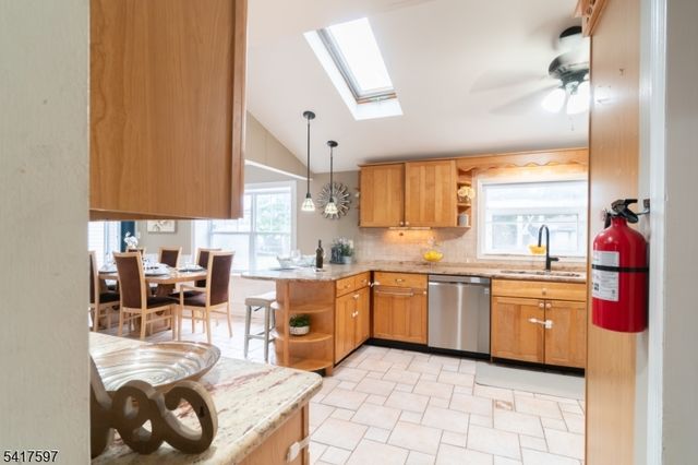 8 Dahlia Rd, Franklin Twp., NJ 08873