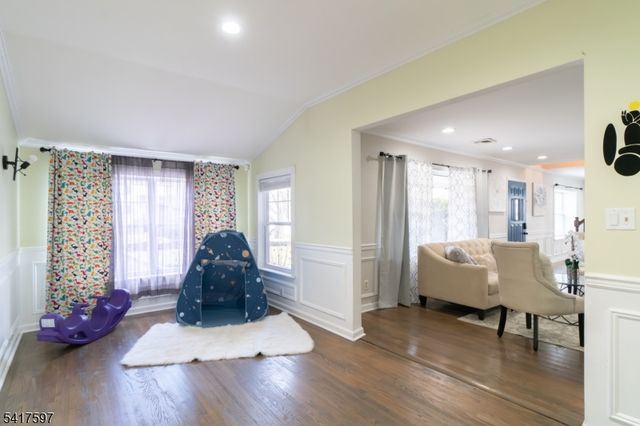 8 Dahlia Rd, Franklin Twp., NJ 08873