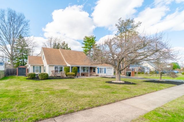 8 Dahlia Rd, Franklin Twp., NJ 08873