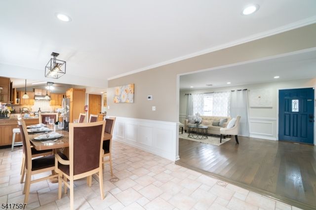 8 Dahlia Rd, Franklin Twp., NJ 08873