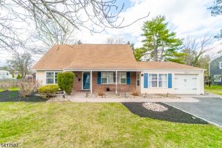 8 Dahlia Rd, Franklin Twp., NJ 08873