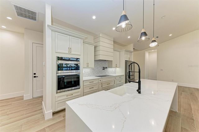 6100 RIVERSIDE DRIVE, Punta Gorda, FL 33982