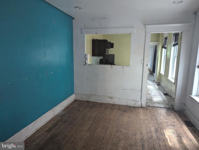 3838 CAMBRIDGE ST, Philadelphia, PA 19104