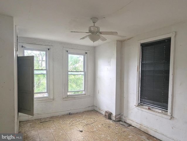 3838 CAMBRIDGE ST, Philadelphia, PA 19104