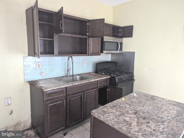3838 CAMBRIDGE ST, Philadelphia, PA 19104