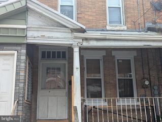 3838 CAMBRIDGE ST, Philadelphia, PA 19104