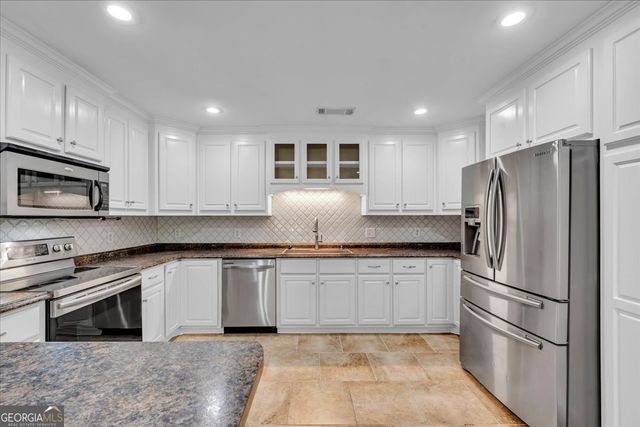 222 Blue Ridge Lane, Warner Robins, GA 31088