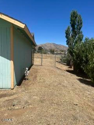 21641 Foothill Drive, Tehachapi, CA 93561
