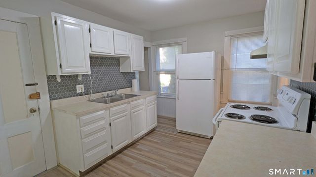 21 Fairview Street, Portland, CT 06480