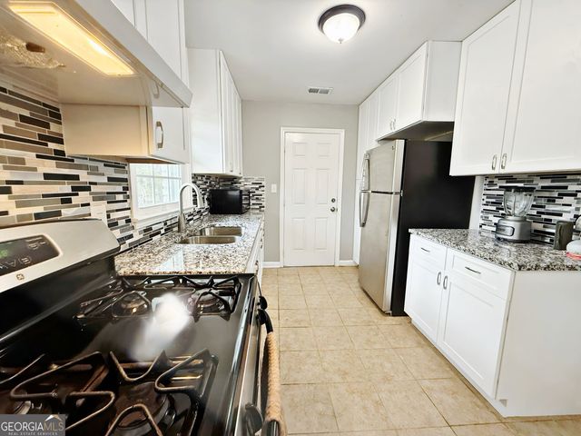 372 Second Street, Forest Park, GA 30297