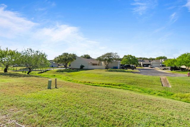 111 Sugar Creek Drive, Rockport, TX 78382