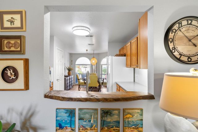 111 Sugar Creek Drive, Rockport, TX 78382