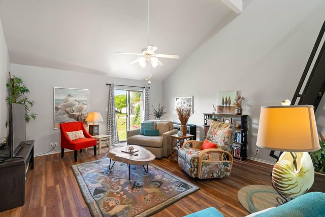 111 Sugar Creek Drive, Rockport, TX 78382