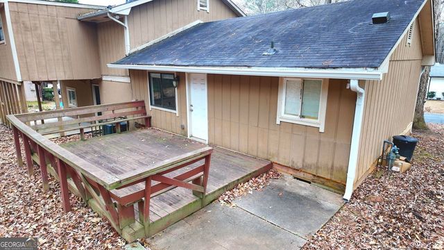 586 Stonehedge Drive, Stone Mountain, GA 30087