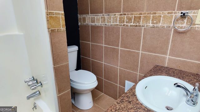 586 Stonehedge Drive, Stone Mountain, GA 30087