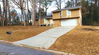 586 Stonehedge Drive, Stone Mountain, GA 30087