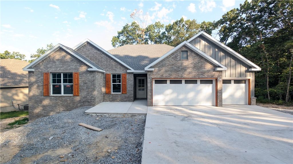 20 Radcliffe, Bella Vista, AR 72714