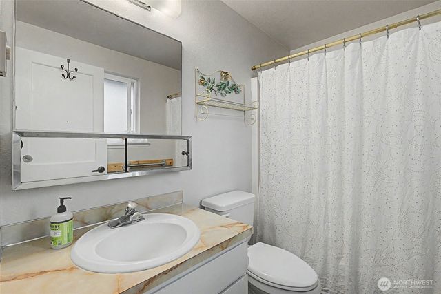 1611 Ham Hill Road, Centralia, WA 98531