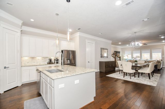5611 Petty Street A, Houston, TX 77007