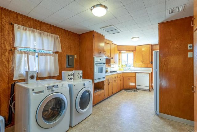 4935 Clearview Way, La Mesa, CA 91942