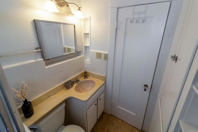 4935 Clearview Way, La Mesa, CA 91942