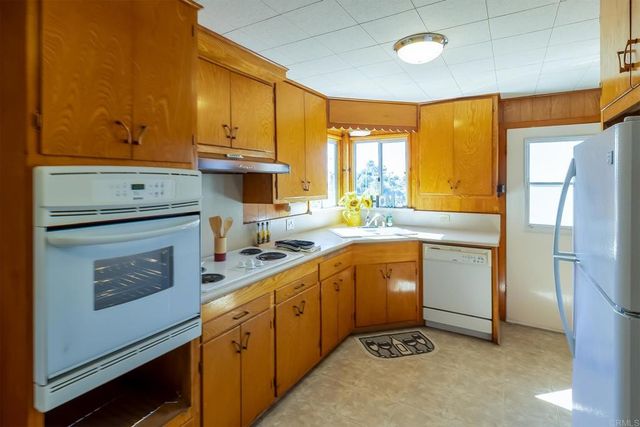 4935 Clearview Way, La Mesa, CA 91942