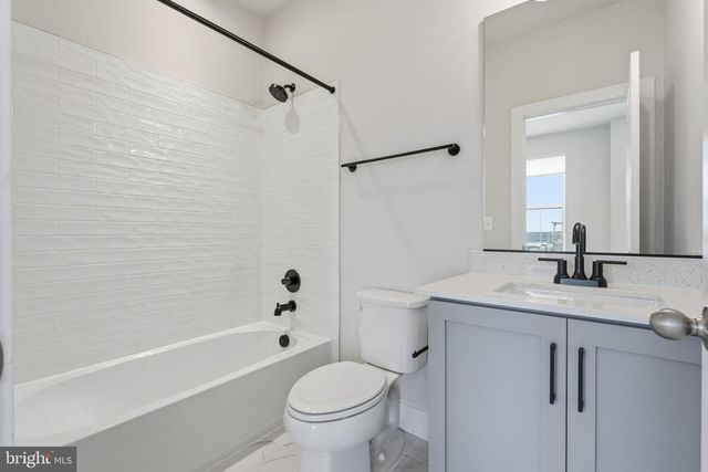 110 CROWN ST, Baltimore, MD 21230