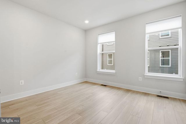 110 CROWN ST, Baltimore, MD 21230