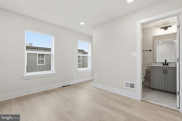 110 CROWN ST, Baltimore, MD 21230