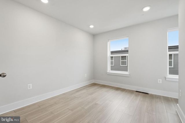 110 CROWN ST, Baltimore, MD 21230